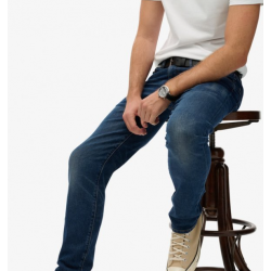 Vintage Slim Straight Jeans